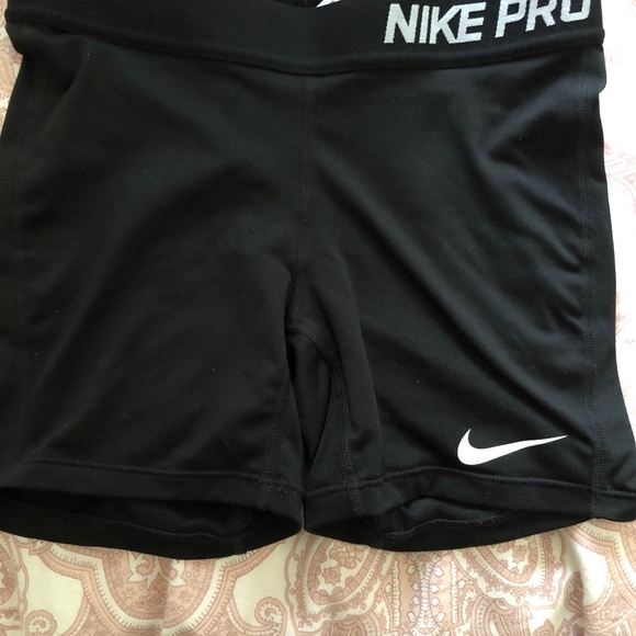 COPY - nike pro shorts - Picture 1 of 3